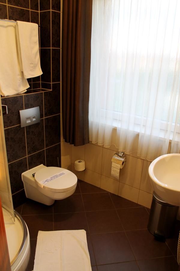 Отель Hotel Linder Malnia